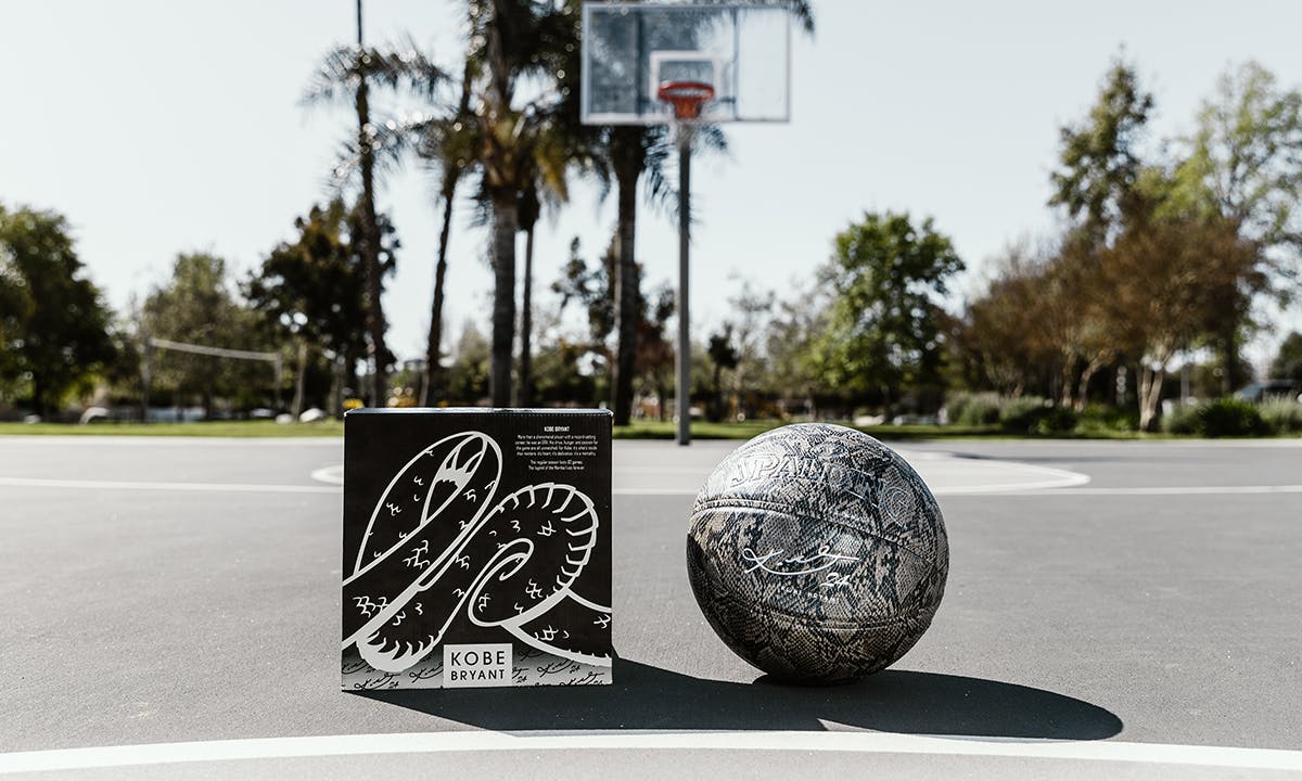 spalding black mamba